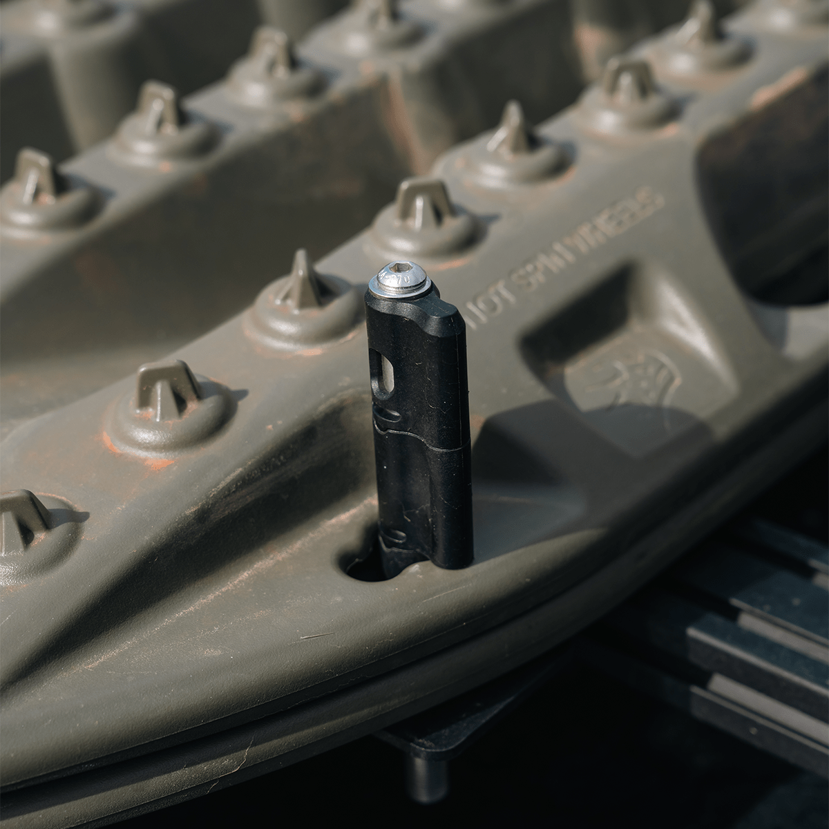 Cali Raised LED Mounting Brackets Roof Rack Traction Board Mount