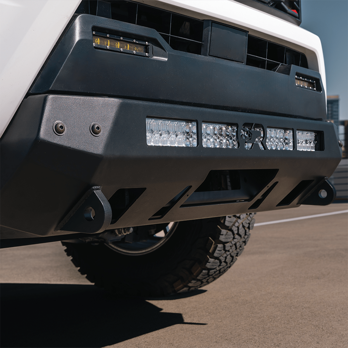 Cali Raised LED Rock Sliders/Armor Stealth Bumper For 2024+ Tacoma