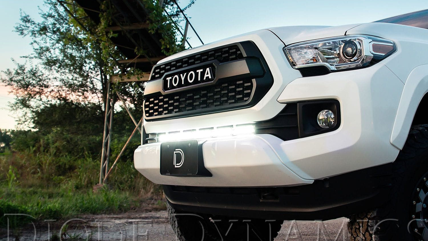 Diode Dynamics 2016-2023 Toyota Tacoma Stealth Light Bar Kit