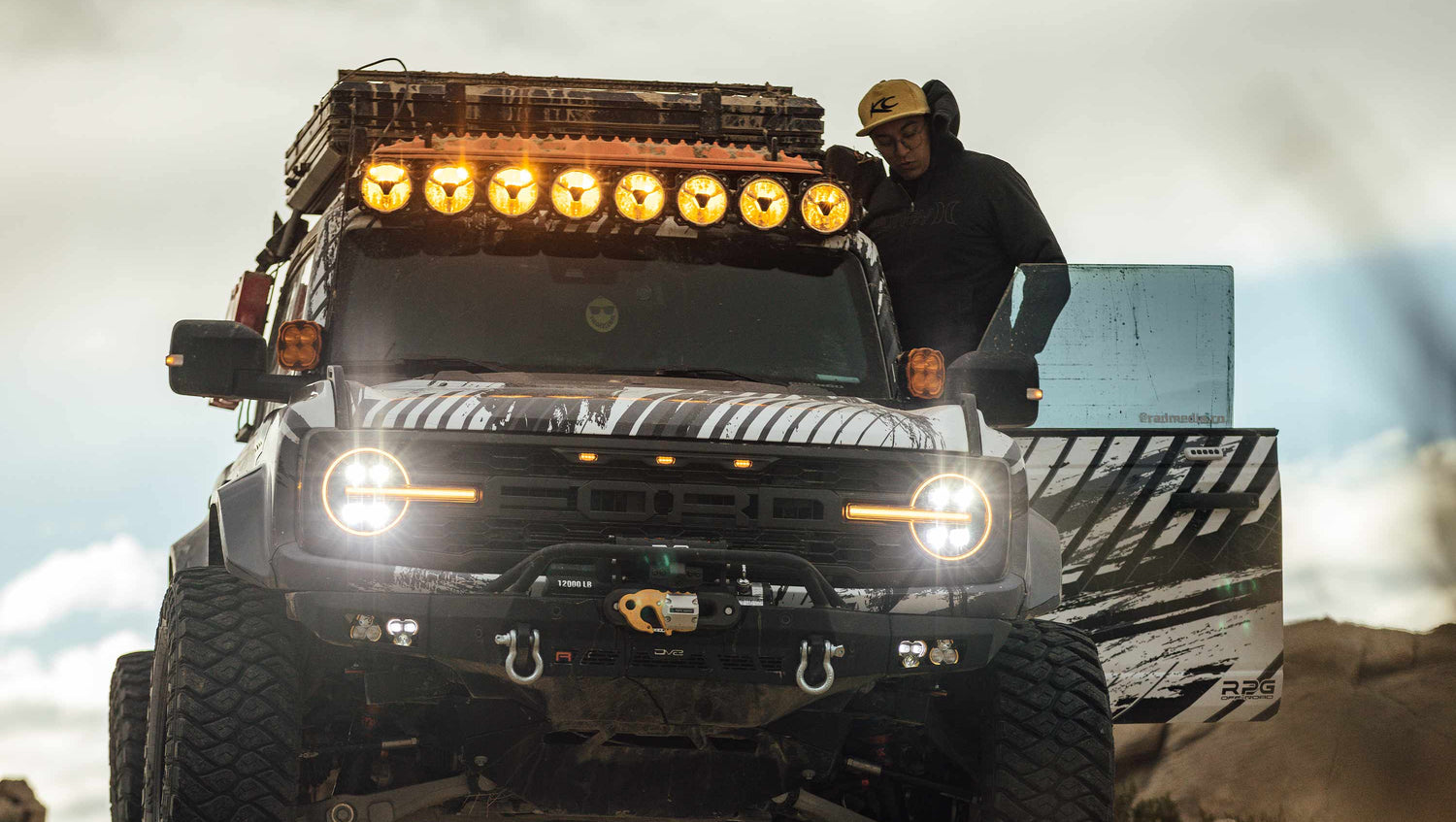 KC HiLiTES Titan Light Bar 50" Gravity®️ Titan™ LED Light Bar - 8-Light - #91418