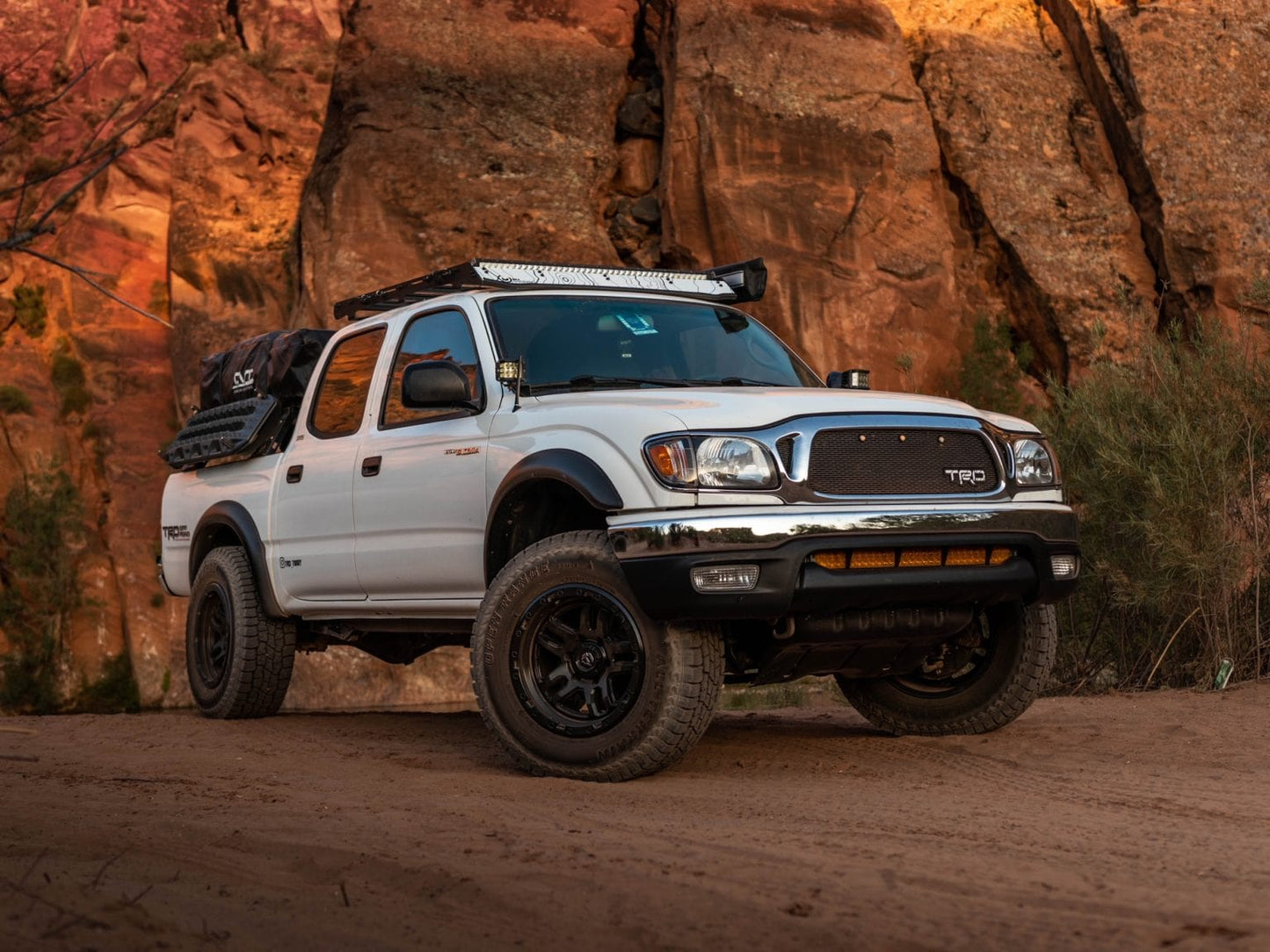 CBI/Prinsu TOYOTA TACOMA PRINSU DOUBLE CAB CAB RACK | 1995-2004
